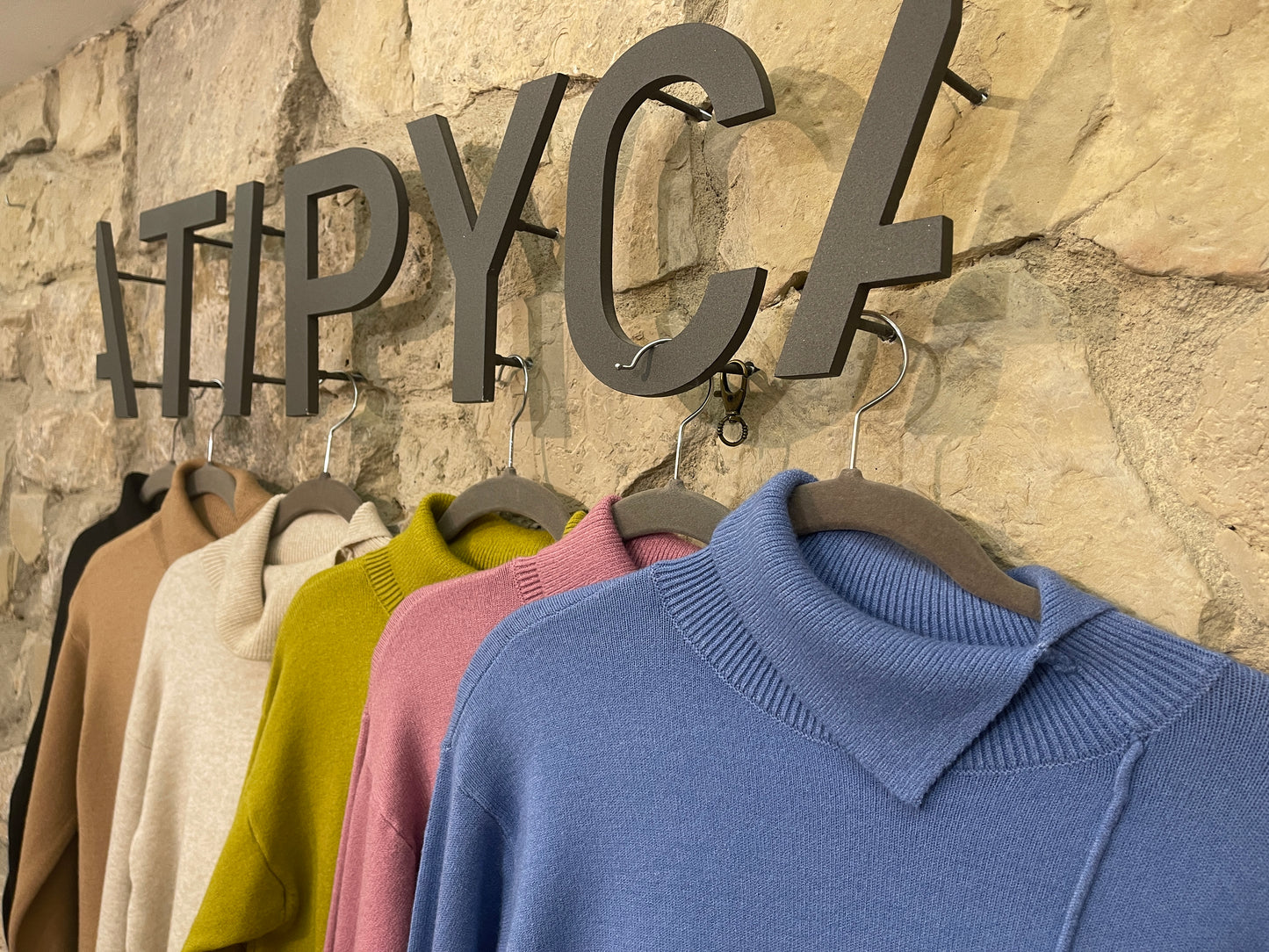 Jersey Cuello Solapa ATIPYCA