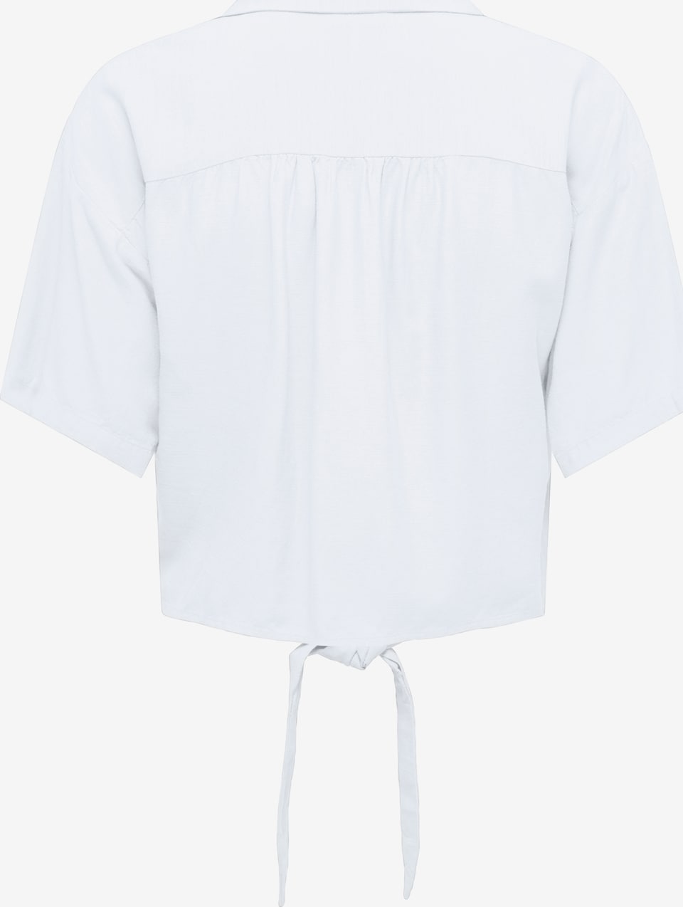 Camisa de manga corta y cuello de solapa, con lazo en cintura.
Composición: 90% Viscosa y 10% Lino.
Se recomienda lavar a mano o en lavadora hasta 30º. No usar lejía, planchar suavemente del revés hasta 110º y no usar secadora.