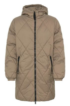 Detalle de bolsillo interior con forro polar en abrigo BYBOMINAX ropa byoung – Tienda de ropa en Logroño