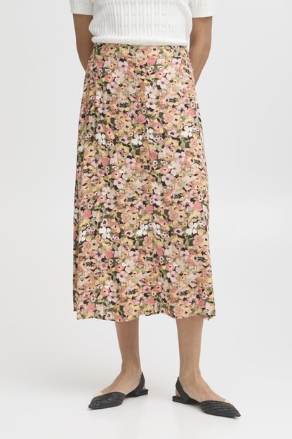Falda midi, con goma en parte trasera de la cintura y abertura delantera.

Composición; 100% Viscosa (LENZING™ ECOVERO™).

Se recomienda lavar a mano o en lavadora hasta 30º. No usar lejía, planchar suavemente del revés hasta 110º y no usar secadora.