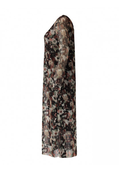 Vestido midi, de manga larga, con forro interior.

Composición: 95% Poliéster y 5% Elastano.

Se recomienda lavar a mano o en lavadora hasta 30º. No usar lejía, planchar suavemente del revés hasta 110º y no usar secadora.