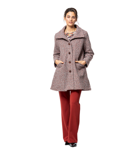 Modelo luciendo abrigo semilargo Senoretta mujer, elegante y cómodo – Tienda de ropa en Logroño