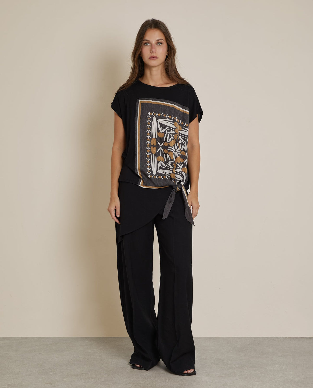 Camiseta NUDO LATERAL TRUCCO