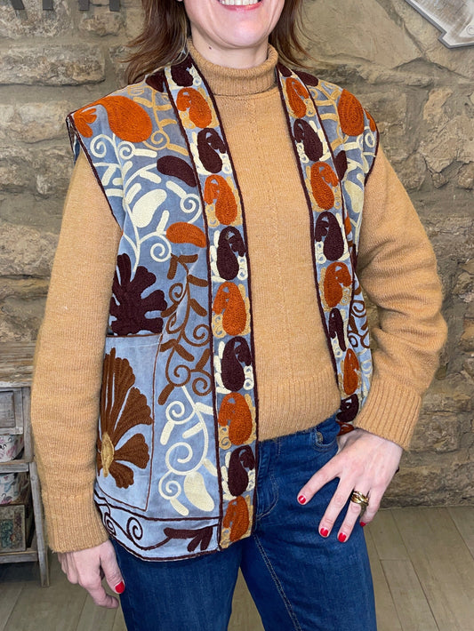 Chaleco Bordado Terciopelo ATIPYCA