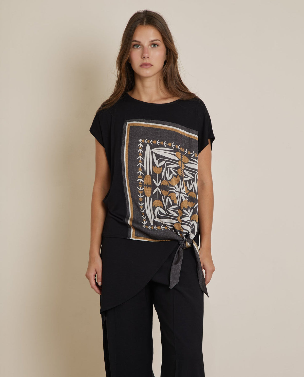 Camiseta NUDO LATERAL TRUCCO