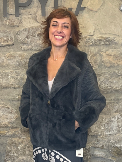 tejido combinado de punto y pelo del abrigo corto NKN – Tienda de ropa en Logroño Comprar abrigos Online